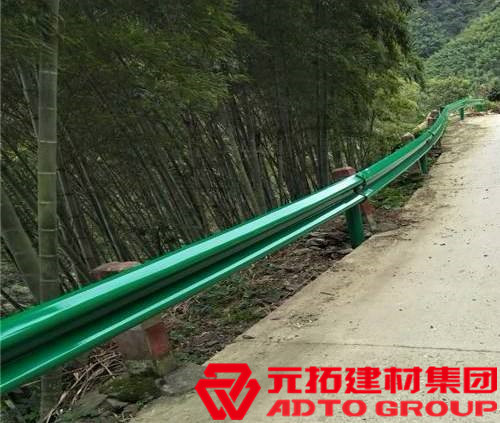 福建鄉(xiāng)村公路護(hù)欄板廠家怎么選？能定制嗎？