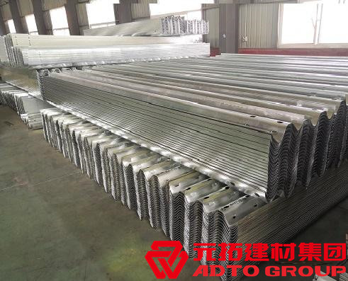 湖南鄉(xiāng)村公路護(hù)欄板廠家選哪家？