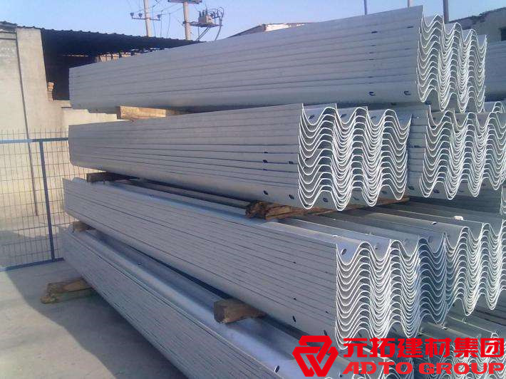 云南盤山公路護欄板批發(fā)去哪里？