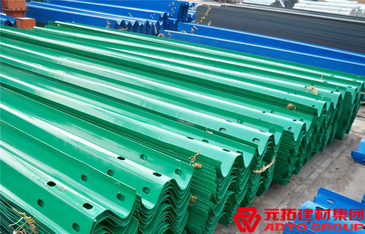 河北盤山公路護(hù)欄板價(jià)格是多少，多少錢一米？