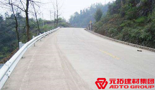 如何選購高速公路護(hù)欄板？