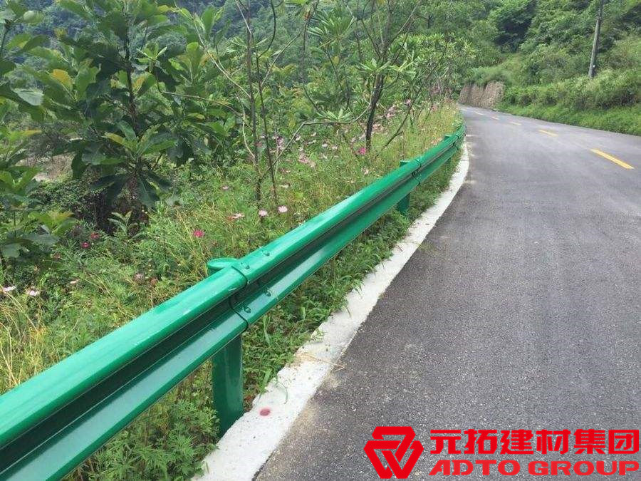 四川哪里可以批發(fā)波形護(hù)欄板?