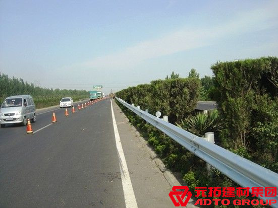 山東護(hù)欄板廠家哪家好？