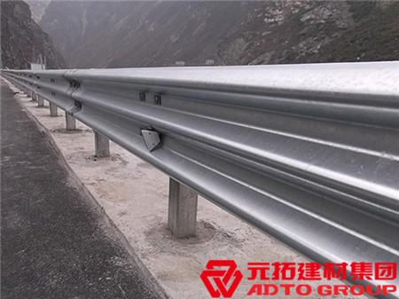 云南高速公路護欄板表面的防腐處理是什么？