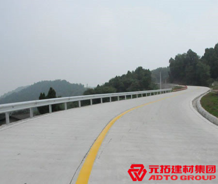 安徽高速公路護欄板的安全性能標準是什么？