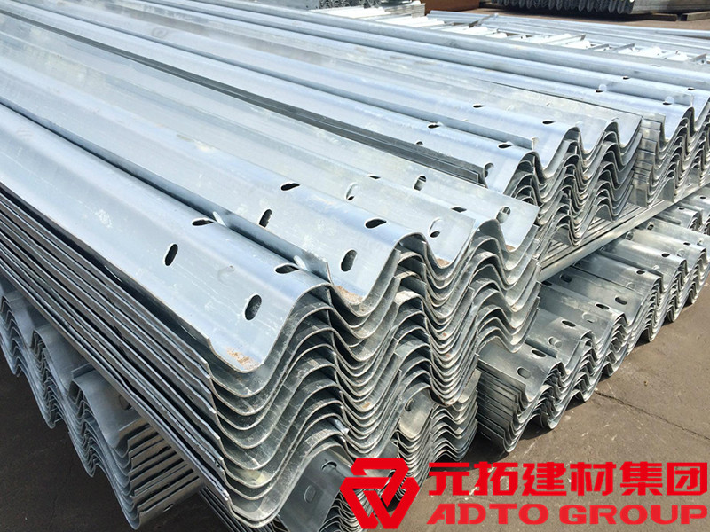 廣東高速公路護(hù)欄板廠家報(bào)價(jià)，多少錢一米？