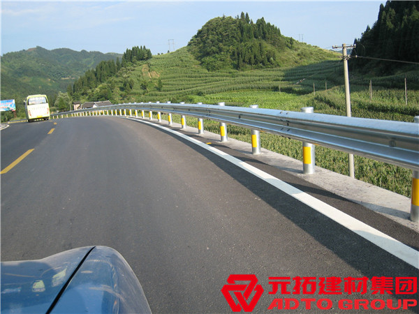 河南高速公路護(hù)欄安裝用什么工具呢?