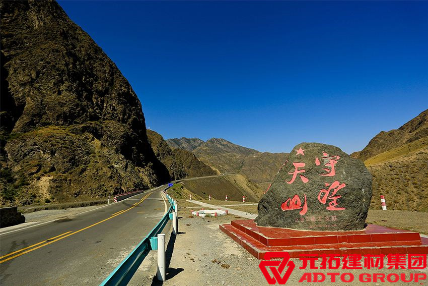 四川高速公路護欄板批發(fā)去哪里？