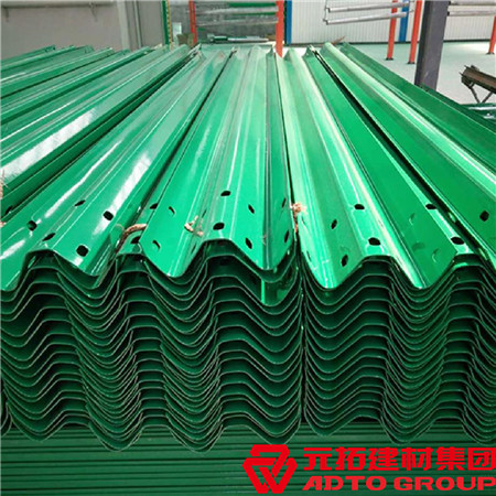 山東高速公路護(hù)攔板廠家